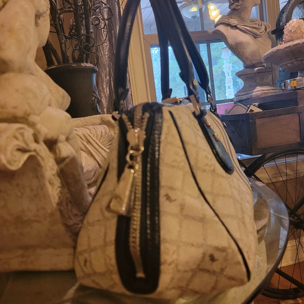 L.A.M.B. by Gwen Stefani Shadow Esquivel Satchel Luxury Designer Handbag #626 - Picture 16 of 17